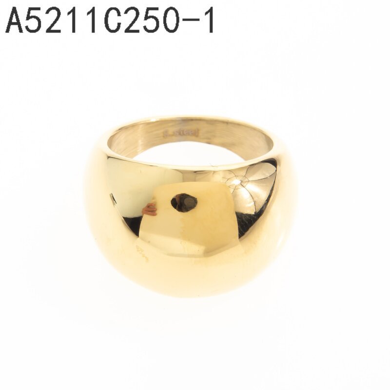 Anillo Domo con Punto Negro Dorado