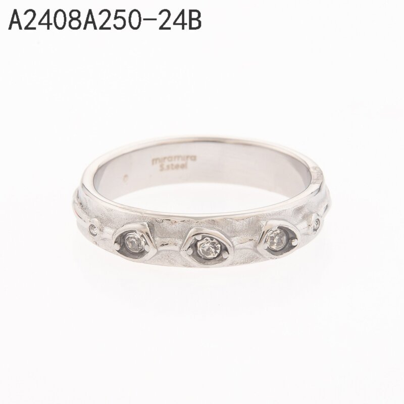 Anillo Banda Salpicada de Zirconias Plata