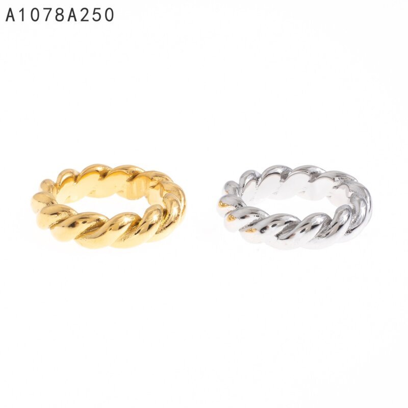 Anillo Cuerda Torcida Dorado