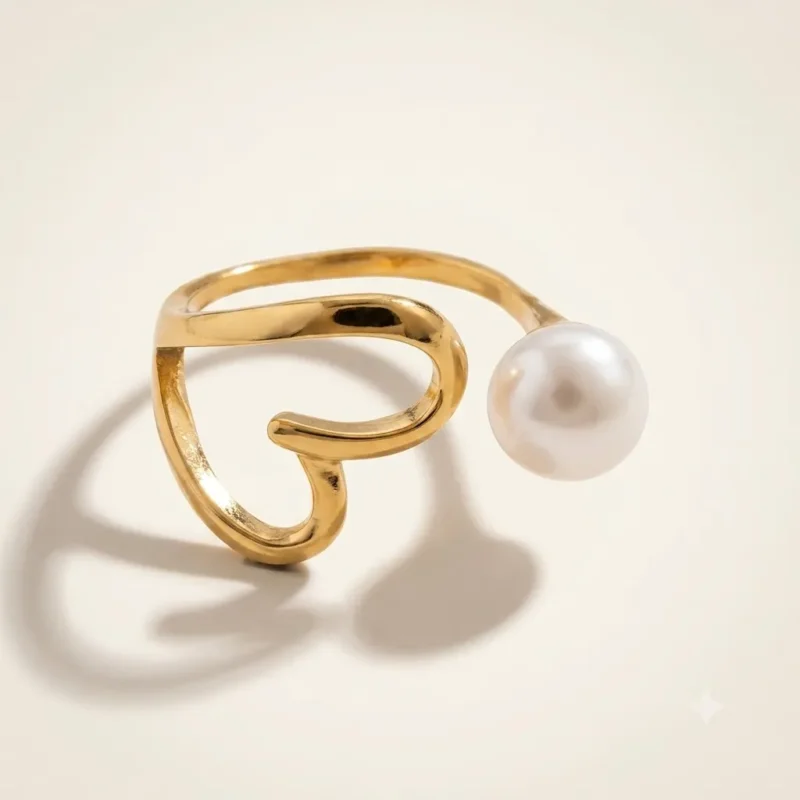 Anillo Abierto Corazón con Perla Dorado