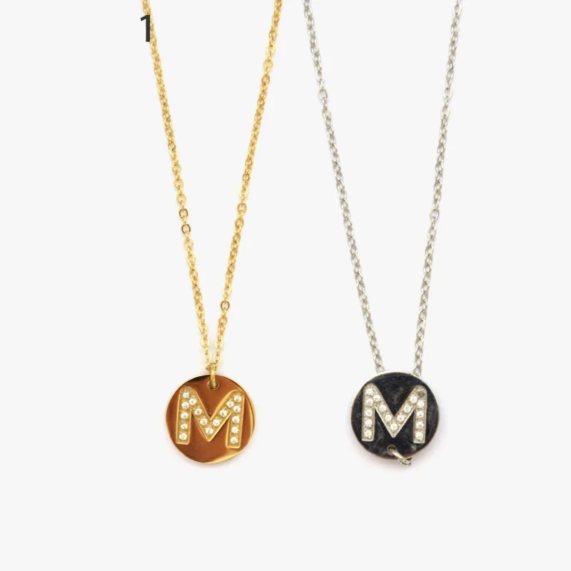 Collar con la letra M Oro Grueso 14K