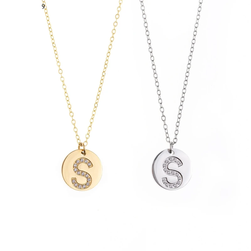 Collar de plata con forma de S